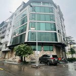 Cho thuê nhà 214 nguyễn xiển, thanh xuân 170m x 6 tầng, thông sàn, thang máy lô góc đẹp 60 triệu/th