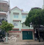 Dt: 8x25m (200m2) - giá: 26 tỷcó thương lượng- hẻm lớn 8m đường lạc long quân , ngã 4 bảy hiền, chợ tân bình