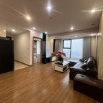 Chính chủ e bán căn 68m2, full đồ đẹp k park văn phú tầng 22