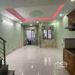 Chỉ 3 tỷ hơn 40m2 nhà 3 tầng gần công viên làng, hoa - chợ, hạnh thông tây, đường số 18, p8, gv