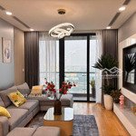 Chính chủ bán căn 2 ngủ 91m2 tại 173 xuân thủy full đồ nội thất ban công hướng mát, sổ đỏ