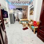 Bán nhà phạm ngọc thạch, 30m, 5 tầng, gần ô tô, sát phố, nhà đẹp ở ngay, chỉ 5.65 tỷ
