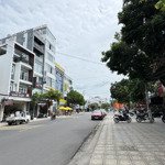 Bán nhà 3 tầng đường dã tượng 30m vỉa hè 15m cách biển nha trang 700m kinh doanh buôn bán sầm uất