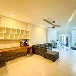 Nhà đẹp ở ngay đường lê lai-công viên 23 tháng 9 - newworld saigon hotel - ga metro- chợ bến thành