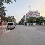 Biệt thự 200m2 kdc đang phát triển, cách ngã tư nguyễn văn linh x phạm hùng 1.5km nhỉnh 14 tỷ