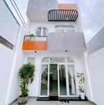 Hạ 200tr...chính chủ bán căn 2 lầu shr gần khu du lịch bửu long