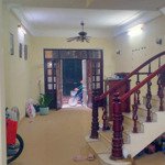 Cần cho thuê nhà riêng ngõ ô tô phố đội cấn, ba đình, hà nội. diện tích 79m2 x 4 tầng
