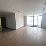Em cần bán gấp duplex udic westlake đối diện lotte tây hồ giá tốt nhất thị trường. 0979343959