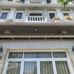 Nhà hẻm xe hơi____phạm văn chiêu p14__gần quang trung__:5x15m 4 lầu 5pn__3wc=20 triệu/tháng