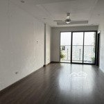 Cho thuê căn hộ 3pn tầng trung view thoáng tại chung cư green pearl 378 minh khai