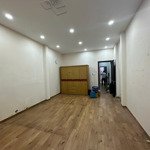 Nhà trệt - 3 lầu, 4 x 16m, đường 12m. 5pn. wc riêng biệt. giá 11,5tỷ thương lượng