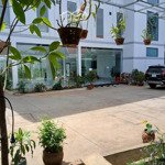 Văn phòng tầng 1 và trệt kd trong tòa nhà đường số 2 đối diện vạn phúc thủ đức 220m2