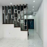 Bán gấp căn nhà 3,5 tầng 42 m2 vân côn cách đại lộ thăng long 500m