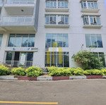Cho thuê shophouse 300m2 thảo điền; trêt + lửng chỉ 50 triệu/tháng