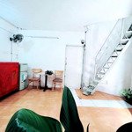 Nguyên căn đầy đủ nội thất toilet giá sinh viên phú nhuận