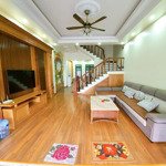 Cho thuê nguyên căn 7 ngủ tại phố tây văn cao