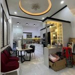 Siêu hiếm chỉ hơn 9 tỷ - ( 4.5m x 16m ) diện tích 72m2 - nở hậu - trục cmt8 - hẻm xe hơi