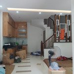 Chính chủ cần bán nhà yên hòa,cầu giấy dt 33 m2 x 5 t mới tinh vào ở luôn bán 7 tỷ