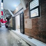 Bán nhà quận cầu giấy 35m một nhà ra phố. ngõ siêu rộng.