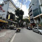 Chính chủ bán nhà mặt phố linh lang, dt 150m2, mt 16.4m, thang máy, cho thuê 1.08 tỷ/năm