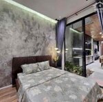 Cc cần bán nhà 3 tầng mt kd vip nguyễn thúy, giá chỉ nhỉnh hơn 7 tỷ.