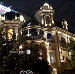Hàng cao cấp . góc 2 mặt tiền đường trường sơn , dt 16x28m, cn 400m 1 hầm 3 lầu , giá 115 tỷ