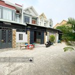 Bán nhà 1trệt lầu 3p ngủ gần siêu thị go đông hòa dĩ an 77m2 hẻm 6m thông