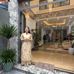 Hạ 3 tỷ! nhà lò đúc 71 m2 x 7t, nguy nga, khu vực sống cao cấp