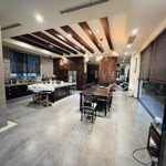 Bán nhà view hồ, mặt phố hoàng cầu, 2 thoáng, nở hậu 270 m x 5 tầng, 128 tỷ