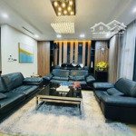 Bán căn hộ tòa nhà 57 láng hạ, 193 m2, 4 pn, 2 phụ, nhà đẹp, thoáng, giá 13,9 tỷ