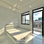 Căn hộ dịch vụ có full nội thất có ban công tách bếp giá rẻ quận 7