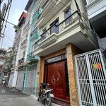 Nhà view sân bóng 2 mặt thoáng , ô tô đỗ cửa ngày đêm full nội thất , ảnh thật , thông tin chuẩn