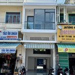 Bán nhà mới 2 tầng 2 mt đường sinh trung và phạm hồng thái 16m cạnh chợ đầm buôn bán sầm uất
