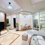 Bán nhà tt tầng 1 dt 80m2 - 4,95 tỷ - phạm ngọc thạch - đống đa