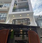 Chủ dọn về quê sống cần bán gấp nhà đường duy tân,p.15,phú nhuận,giá:3,72tỷ/71,3m2 (4,6x15m) 2 lầu