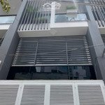 Cô long cần bán gấp nhà đẹp ở đường 3/2- quận1. gần chợ nguyễn tri phương. giá 3tỷ660/67m2