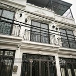 Bán nhà cự khối long biên 32m2 x 3t ô tô tránh ô tô vào nhà giá 3,19tỷ thương lượng nhà siêu thoáng