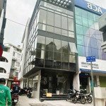 Cho thuê nhà góc 2mt số 491 lê văn sỹ, quận 3. dt: 4.2x22m, trệt 3 lầu st có thang máy, 135tr/th