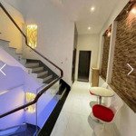 Bán nhà mặt tiền nguyễn thị minh khai - nha trang. gần biển, vị trí đẹp