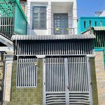 Nhà lầu sổ hồng riêng gần ngã ba ông xã giá 3 tỷ tl