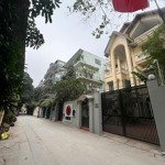 Biệt thự âu cơ - 3 mặt thoáng - phong cách tân cổ điển - 160m2 , 4 tầng , mt 8m ,62 tỷ .