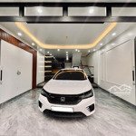 Bn.vc.lk.02.3n.3wc
chính chủ gửi bán nhà view mặt đường văn cao, ~1 bước ra mặt đường