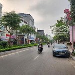 Bán đất tặng nhà 3 tầng lạc long quân, tây hồ, dt81m2, giá 17.8 tỷ