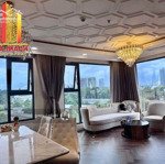 Cho thuê căn hộ 3 phòng ngủ- 103m2 tại kingdom 101, hướng nhà mát mẻ xách vali vào ở ngay