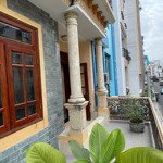 Studio siêu khủng ngay sân bay tân sơn nhất, khu vực an ninh yên tĩnh, giá cực rẻ !
