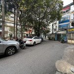 Bán nhà phố hoàng ngọc phách - đống đa. ngõ ôtô tránh dường đỗ ngày đêm trước nhà, view sân chơi.