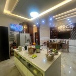 4,3 tỷ, 35m2 nhà đẹp phố ngô gia tự, gần ô tô, chợ