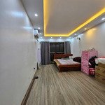 Bán gấp nhà phú diễn 85m2, nhà dân xây 5 ngủ. trước nhà sh quay đầu. chú càn bán gấp 8,8 tỷ