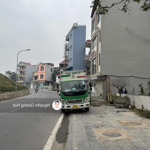 Cần bán gấp lô đất 214,7m2 nằm tại phúc lợi, đường ô tô tránh, mặt tiền 9,8m, đỗ xe thoải mái.