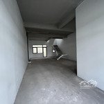 Căn nhà phố diện tích hiếm 6x20 kdc verosa park, giá bán 18 tỷ nhà thô